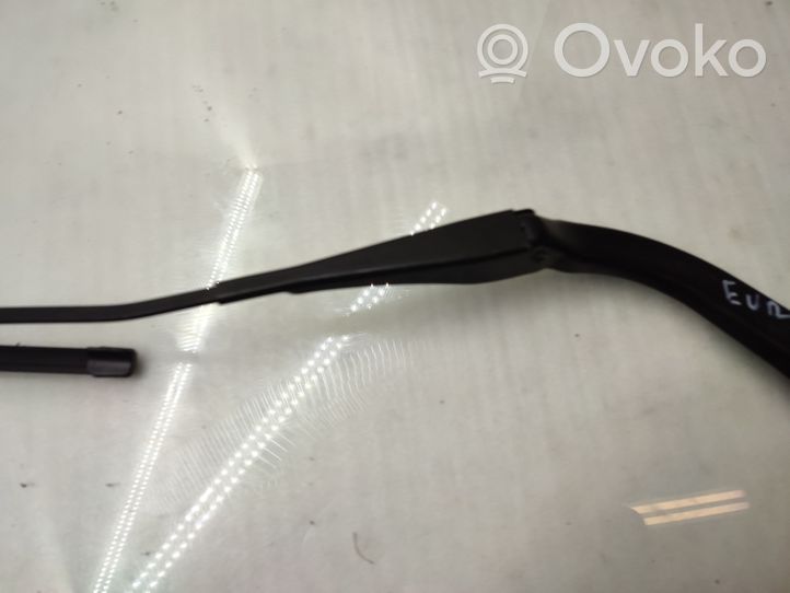 BMW 3 E92 E93 Front wiper blade arm 7253397