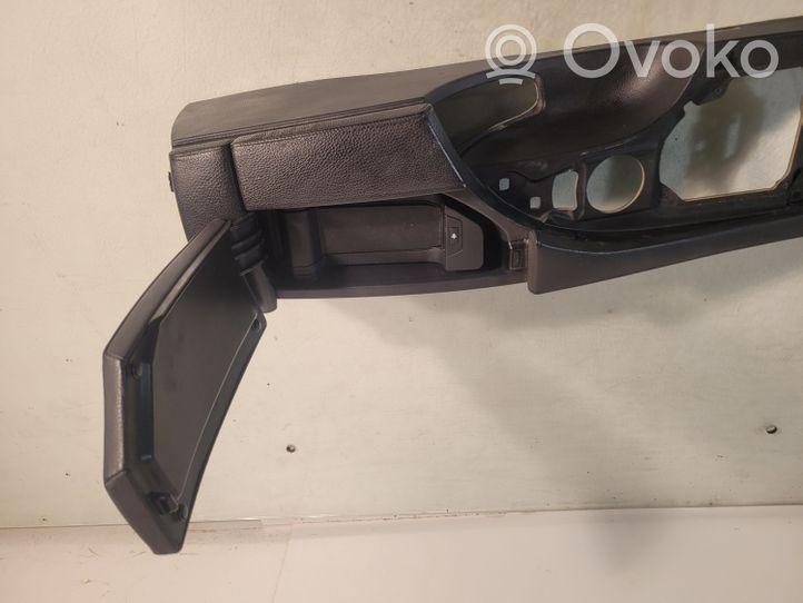 BMW 5 E60 E61 Center console 7034085