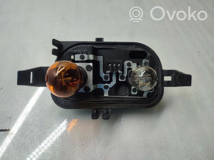 BMW 5 E60 E61 Element lampy tylnej 81089006