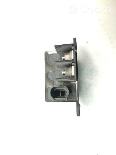 BMW 5 F10 F11 Coolant fan relay 7661503