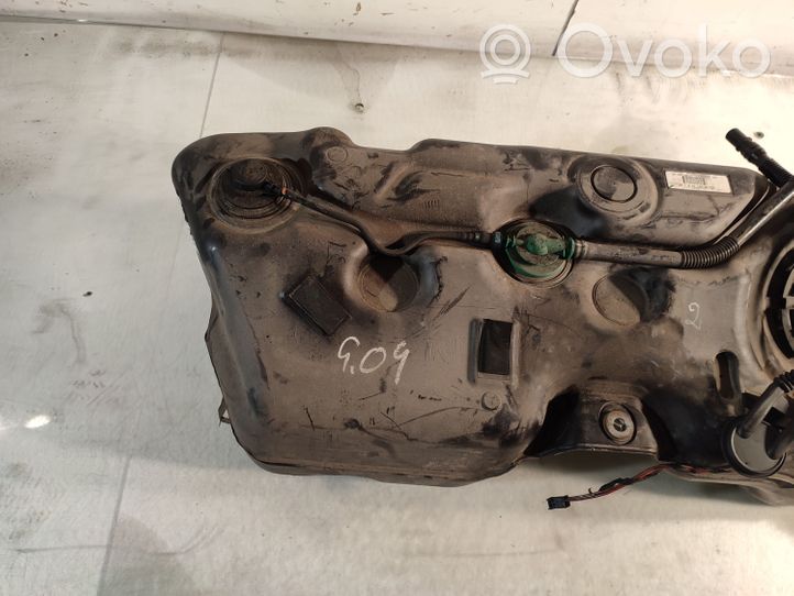 BMW X3 F25 Fuel tank 7279358