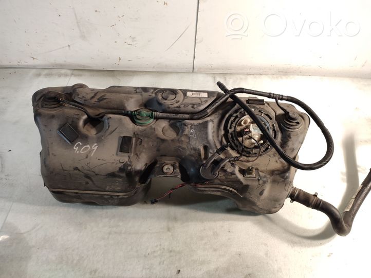 BMW X3 F25 Fuel tank 7279358