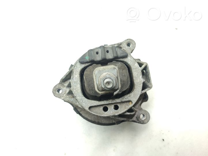 BMW 3 GT F34 Engine mount bracket 6787658