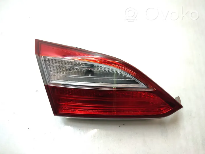 Hyundai i30 Lampy tylnej klapy bagażnika 92403A62