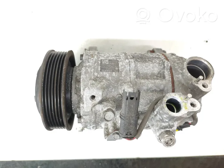 BMW 4 F32 F33 Ilmastointilaitteen kompressorin pumppu (A/C) 9330831