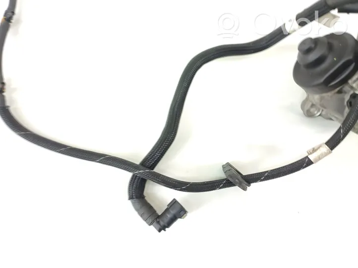 BMW 3 F30 F35 F31 Pompe d'injection de carburant à haute pression 0445010517