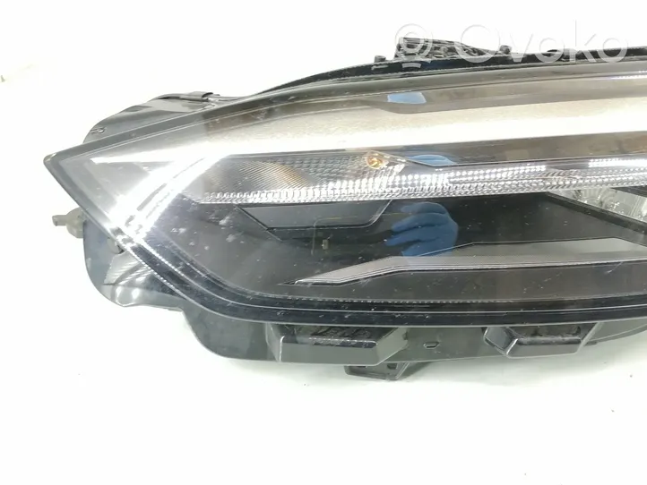 Audi A5 Lampa przednia 8W6941011