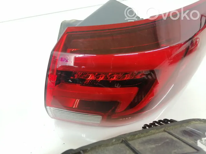 Opel Astra K Rear/tail lights set 39077383