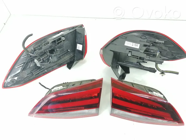 Opel Astra K Rear/tail lights set 39077383