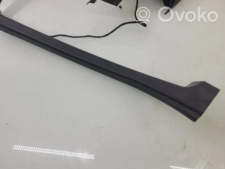 BMW X5 E70 Front door glass trim molding 7129715