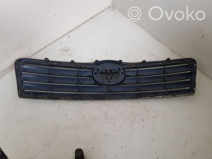 Toyota Avensis T250 Grotelės viršutinės 5311405060