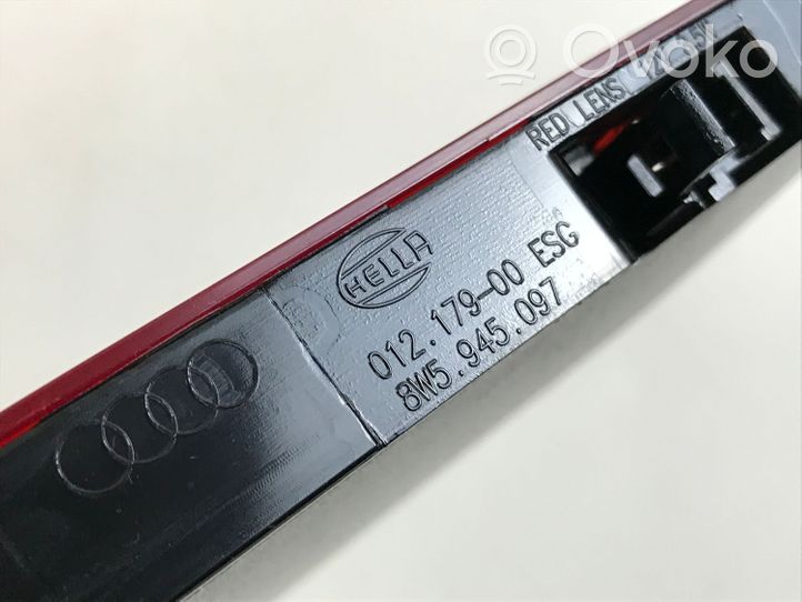 Audi A4 S4 B9 Trzecie światło stop 8W5945097