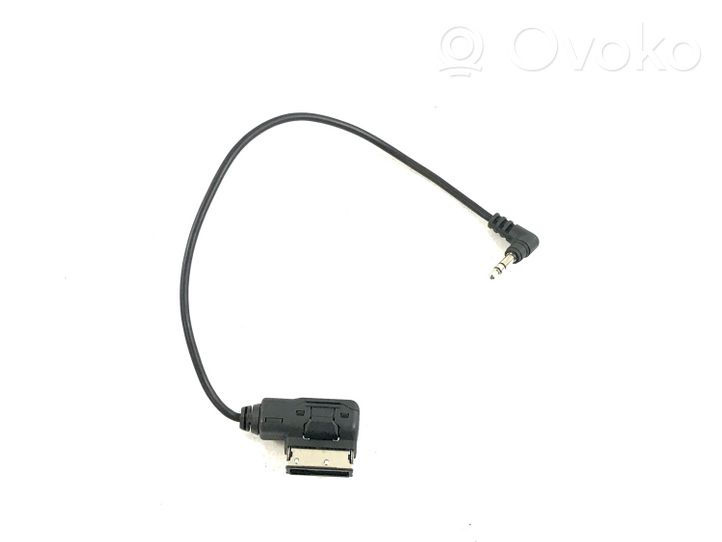 Volkswagen Touareg II Presa connettore iPod 7P6035443