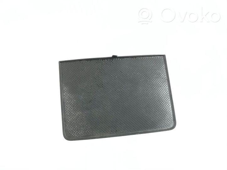 Volkswagen Touareg II Panelės stalčiuko/lentinėlės paklotėlis 7P6862145