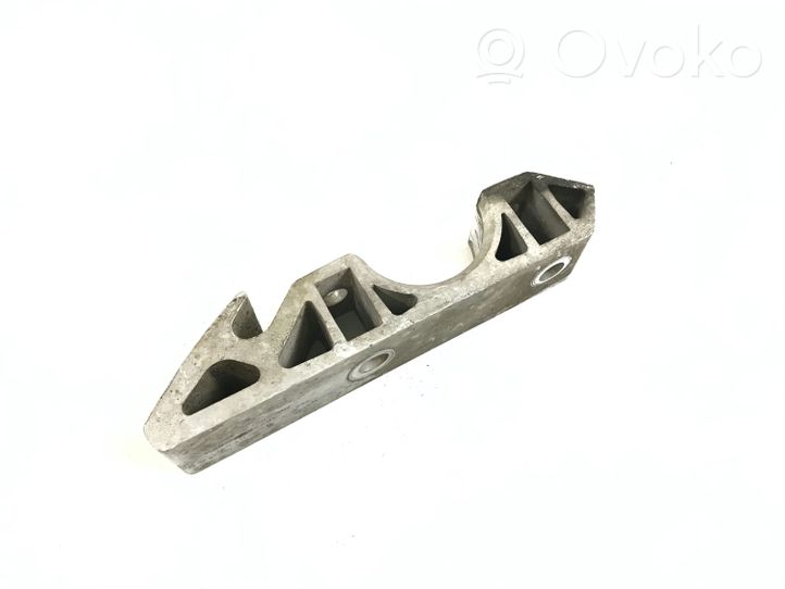 Volkswagen Touareg II Mocowanie stabilizatora osi przedniej 7L0411063B