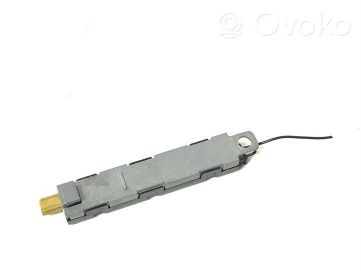 Volkswagen Touareg II Antenna autoradio 7P6035552N