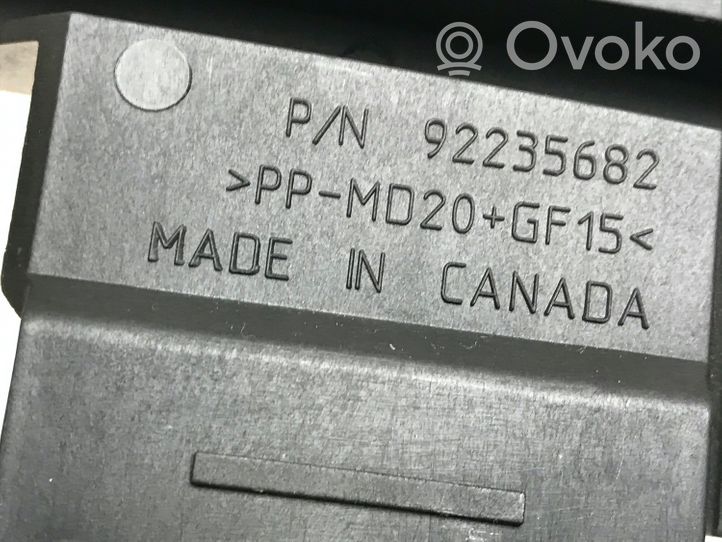 Chevrolet Camaro Kattokonsolin valaisinyksikön koristelista 92235682