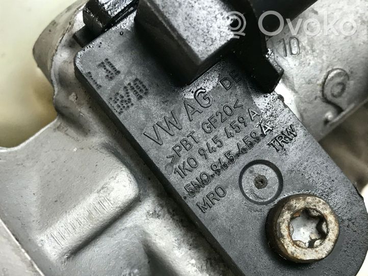 Volkswagen Touran II Master brake cylinder 1K8611301D