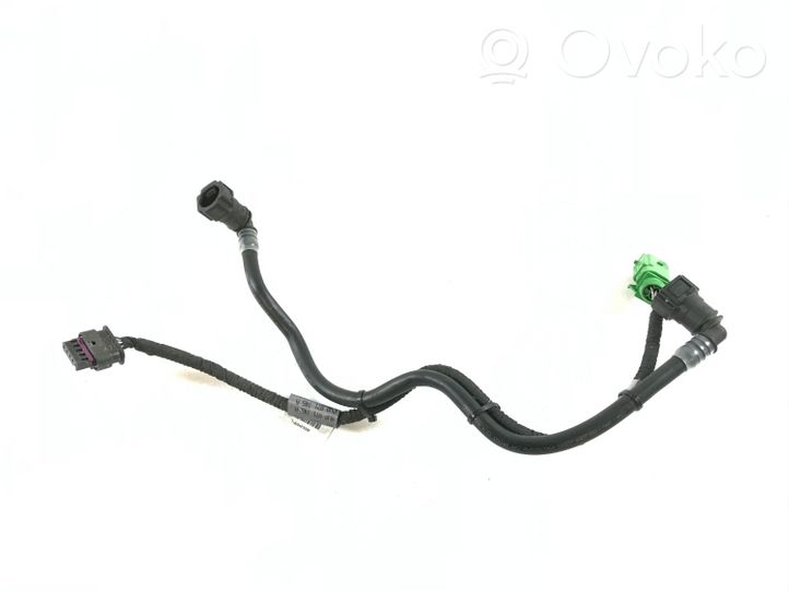 Audi A4 S4 B9 Tuyau d'alimentation conduite de carburant 8W0971745A