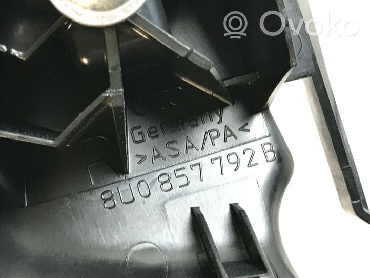 Audi Q3 8U Turvavyön koristelista 8U0857792B