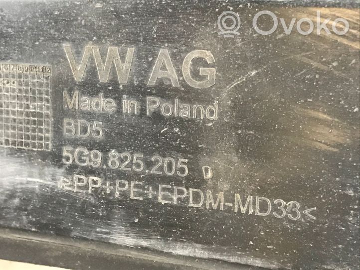 Volkswagen Golf VII Osłona tylna podwozia 5G9825205D