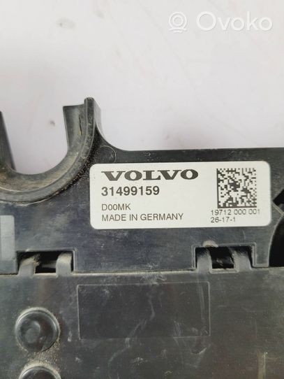 Volvo S90, V90 Boîte à fusibles 31499159