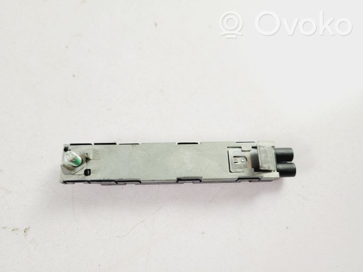 Volkswagen T-Roc Antenos stiprintuvas 2GA035577B