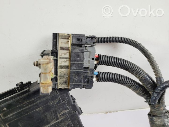 Nissan Pathfinder R52 Cableado de instalación del motor 8282112670