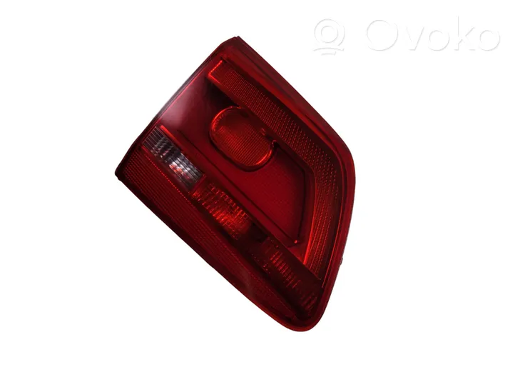 Volkswagen Touran II Luci posteriori del portellone del bagagliaio 1T0945093