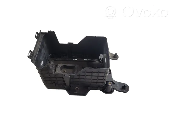 Volkswagen PASSAT B7 Battery box tray 1K0915326B