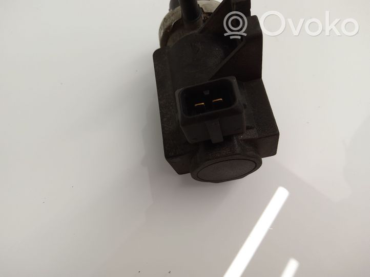 Volkswagen Golf III Magneettiventtiili 1H0906627