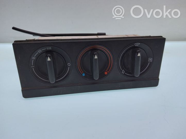 Audi 80 90 S2 B4 Gaisa kondicioniera / klimata kontroles / salona apsildes vadības bloks (salonā) 8A1819073