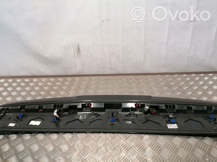 Audi Q7 4M Takaluukun/tavaratilan spoileri 4M0827933