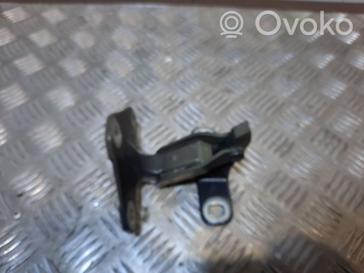 BMW X5 E70 Charnière supérieure de porte avant 633071007