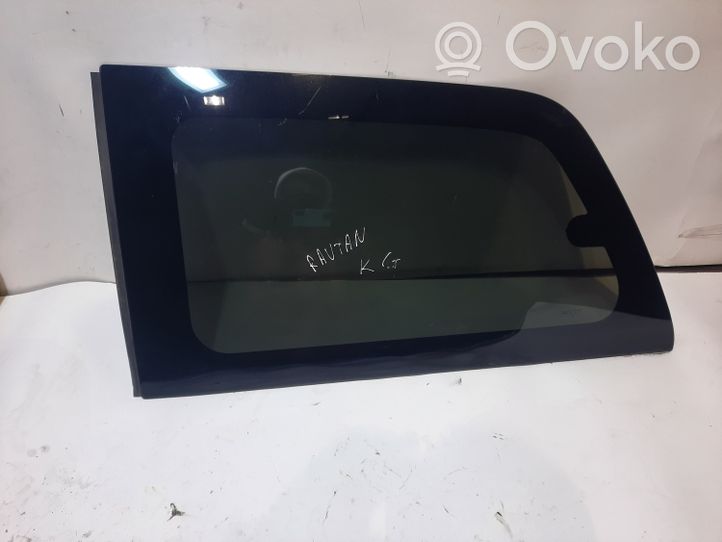 Volkswagen Routan Rear side window/glass 