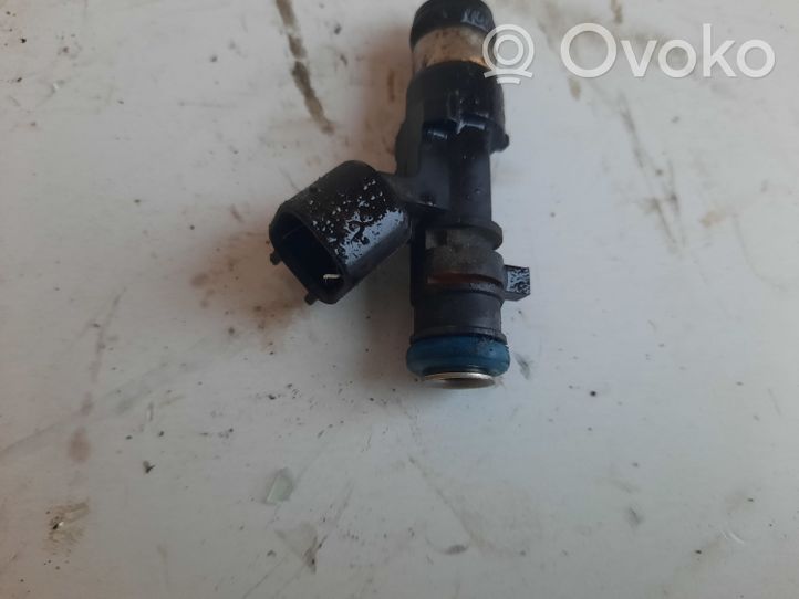 Volkswagen Routan Fuel injector 