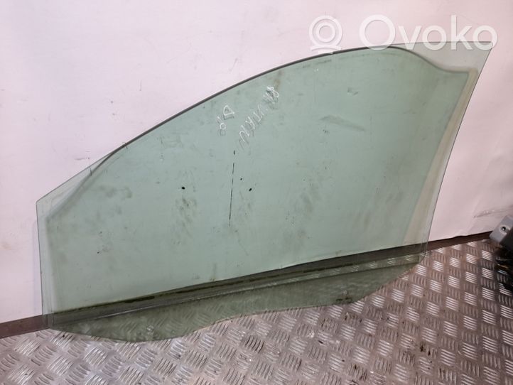 Volkswagen Routan Front door window glass four-door 