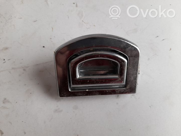 Volkswagen Touareg II Fissaggio gancio/anello 1K0864203