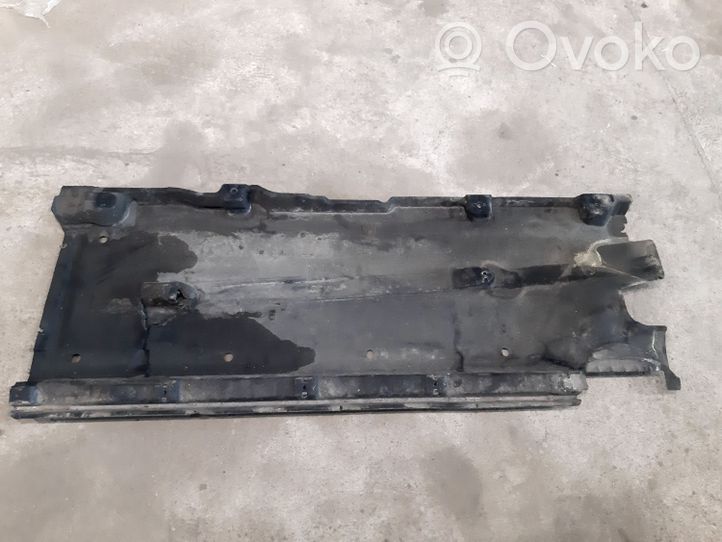 Audi Q3 8U Vidusdaļas apakšas aizsargs 8U0825208