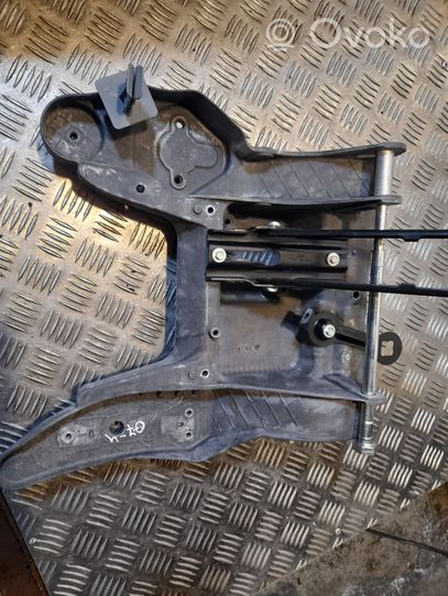 Audi Q7 4L Brake pedal bracket assembly 7L8723117