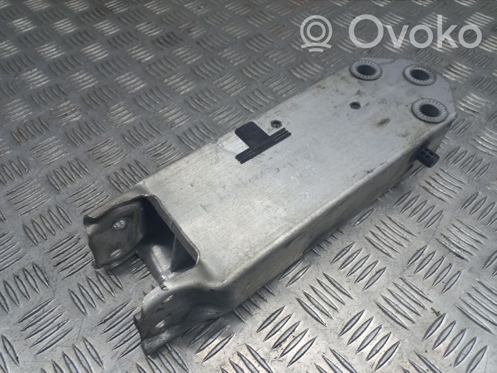 BMW 7 F01 F02 F03 F04 Staffa di rinforzo montaggio del paraurti anteriore 7186899