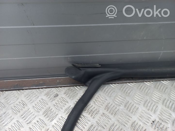 Audi A5 Priekšpusē apdares gumija (uz durvīm) 8W8831707