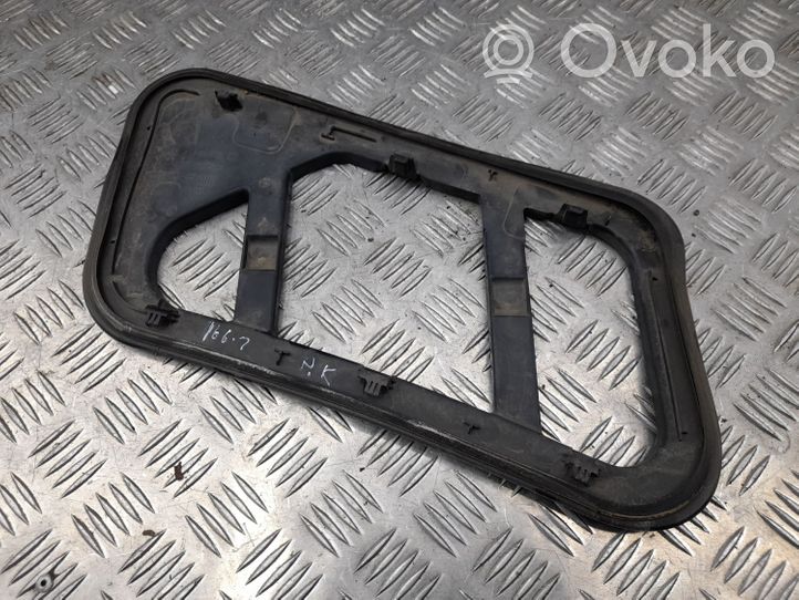 Mercedes-Benz GL X166 Передняя решётка A1668800805