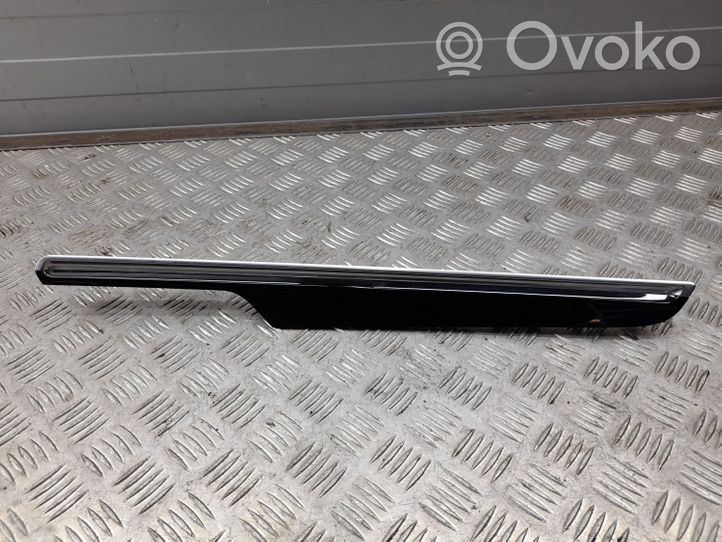 Porsche Macan Baguette moulure de porte arrière 95B867062D