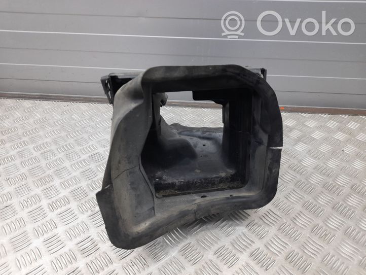 Mercedes-Benz CLS C218 X218 Prowadnica powietrza intercoolera A2185001000