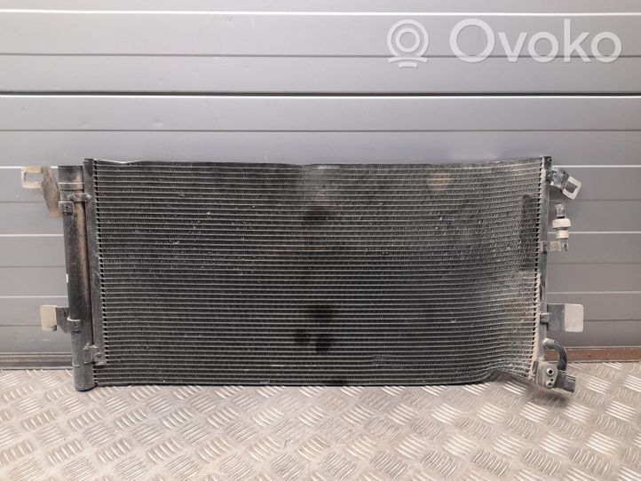 Audi A4 S4 B9 Oro kondicionieriaus radiatorius aušinimo 8W0816411