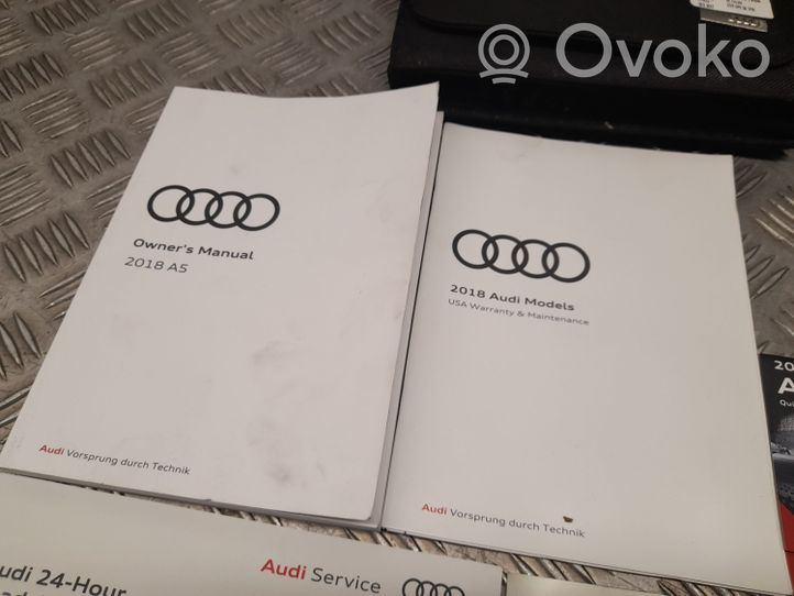 Audi A5 Carnet d'entretien d'une voiture 