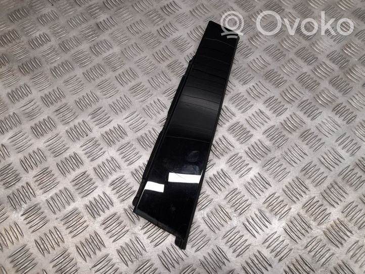 Audi Q3 F3 Moulures des vitres de la porte arrière 83A839902