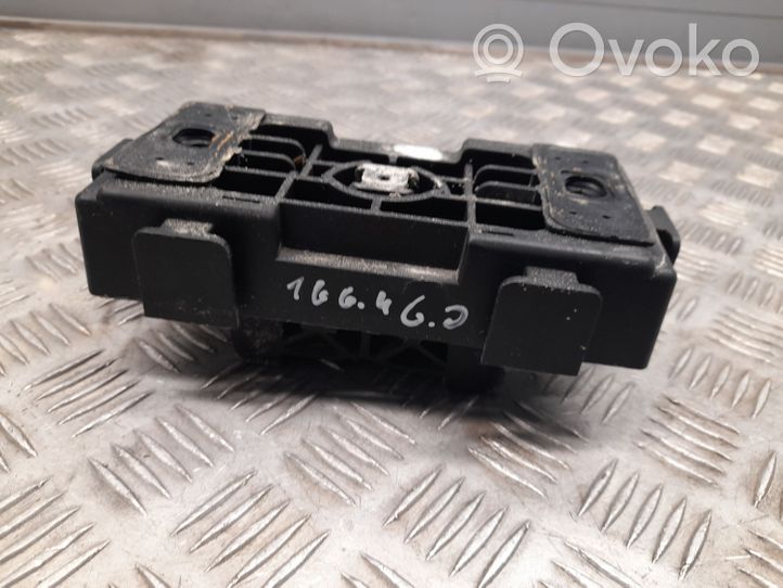 Mercedes-Benz GL X166 Base della presa Jacking A1666900334