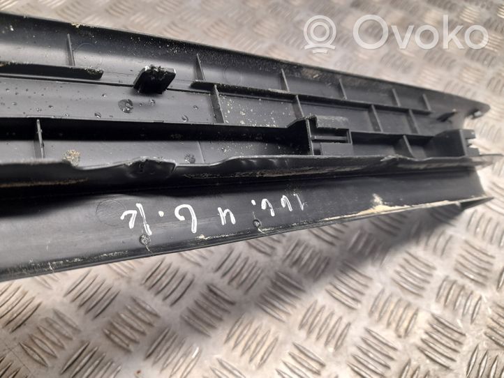 Mercedes-Benz GL X166 Rear sill trim cover A1666800735